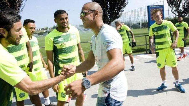 无疑是两位 无疑是两位